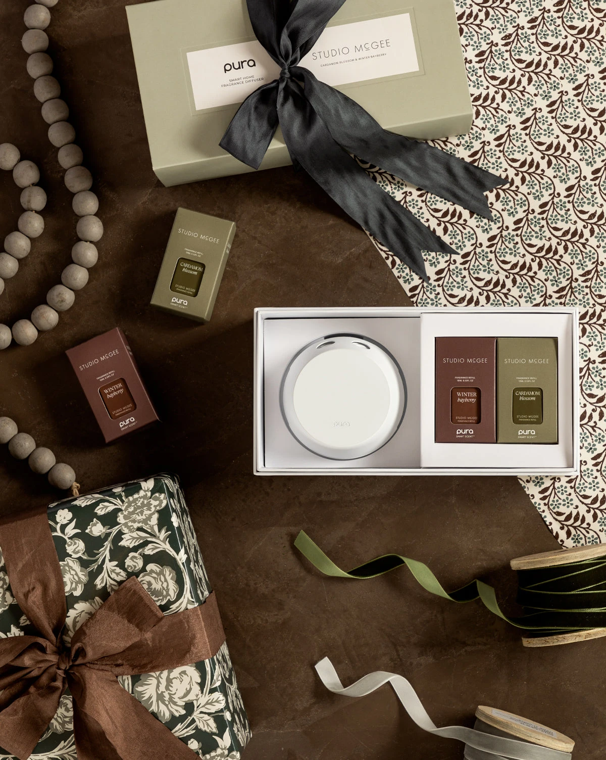 Pura X Studio McGee Home Fragrance Holiday Diffuser Set 6 Pura X Studio McGee Home Fragrance Holiday Diffuser Set - Image 4