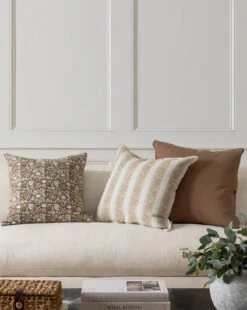 Nettles Pillow Cover 9 Nettles Pillow Cover -Bloomingville Shop 20231206 SS Decor Pillows 016 T