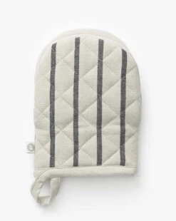 Black Striped Oven Mitt -Bloomingville Shop BlackStripedOvenMitt MKTN1101 CRM OS D1 T