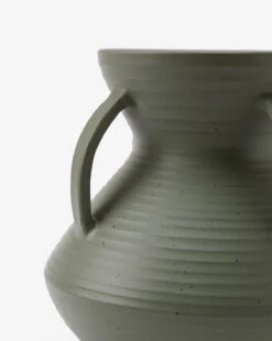 Isaiah Vase -Bloomingville Shop IsaiahVase MDCR2453 GRN OS D1