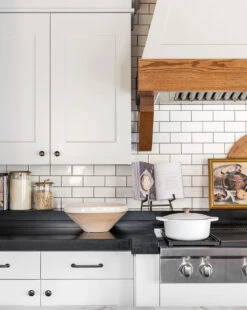 Studio Display Easel 9 Studio Display Easel -Bloomingville Shop catalogue2020 88 64f6192c 923c 4f51 a443 d559b4c29eb3