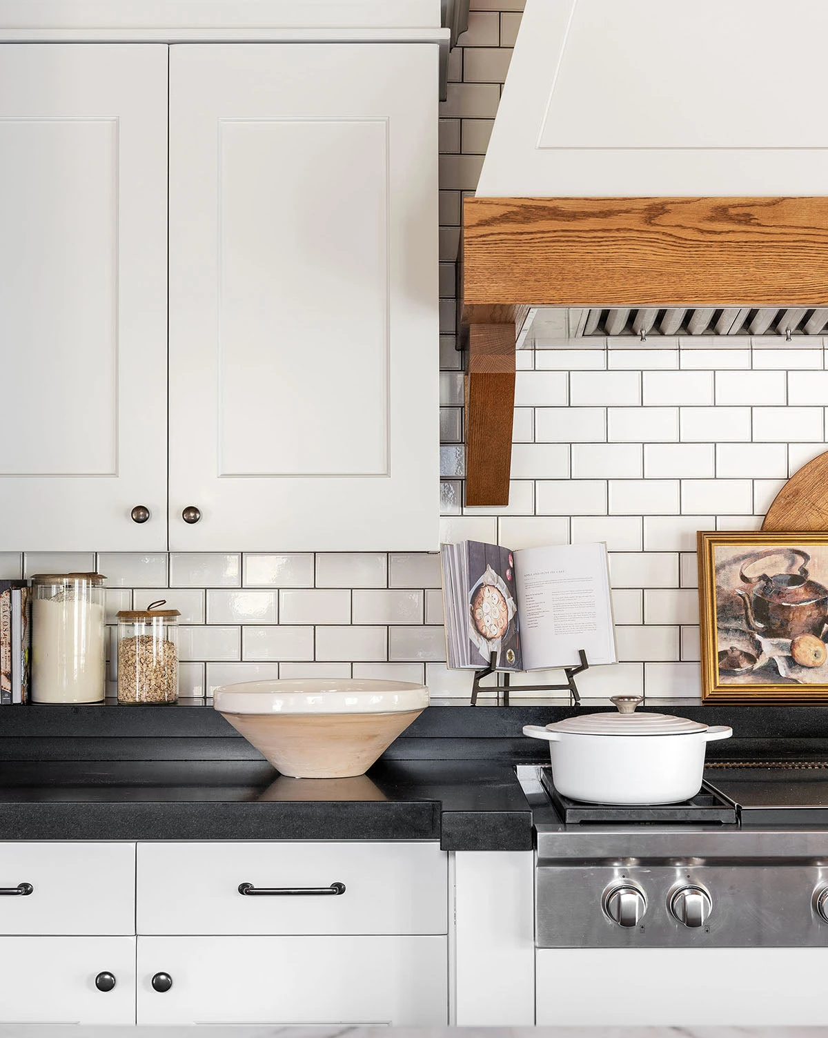 Studio Display Easel 5 Studio Display Easel - Image 3