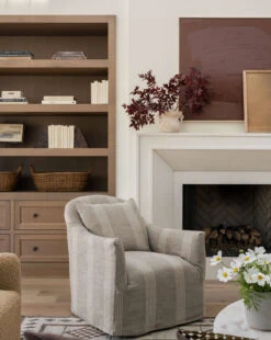 Faux Maple Leaf Stem -Bloomingville Shop fall styled 132 d9342298 26a5 46e8 ac97 c36e9a8dcf31